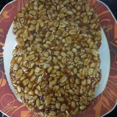 A picture of Groundnut (Peanuts) Chikki.