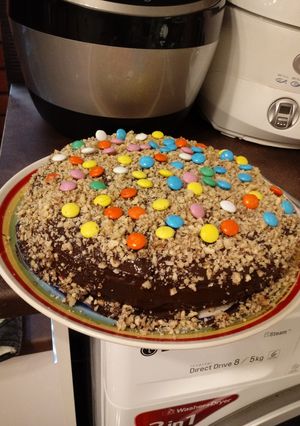 عکسی از دستور کیک اسفنجی شکلاتی 🎂