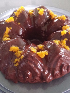 Una foto de Bundt cake two oranges and chocolate (bundt cake dos naranjas y chocolate)