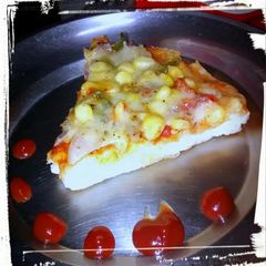 A picture of Vegetables N Cheese Pizza.