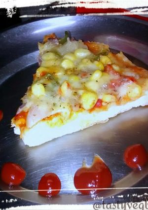 A picture of Vegetables N Cheese Pizza.