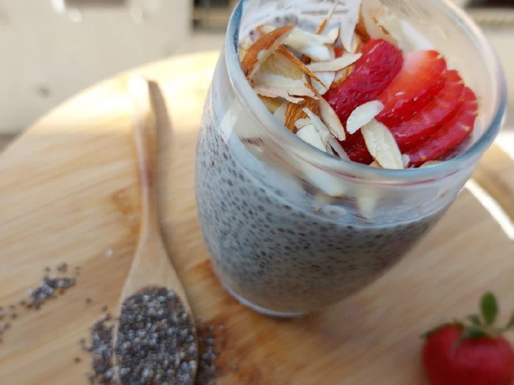 Easy Way Make Chia pudding with strawberry the Delicious You can take Joss in your mouth