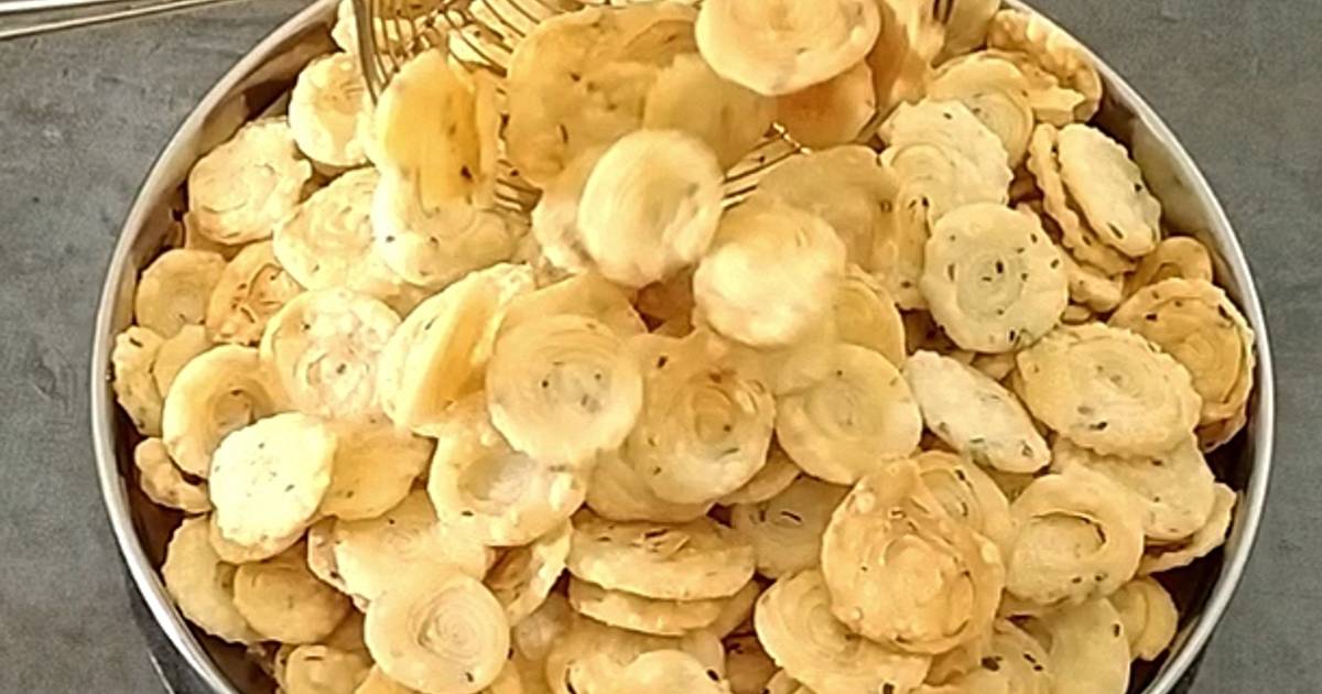 Mathri Recipe by Tasty Veg Cooking - Cookpad
