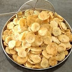 A picture of Mathri.
