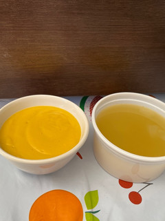 Una foto de Crema de verduras y caldo de verduras en una sola receta