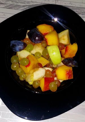 عکسی از دستور سالاد میوه های تابستانی