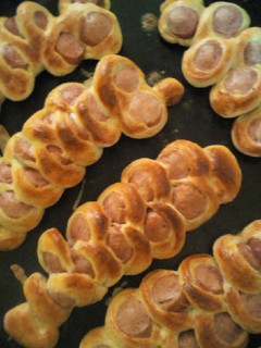 A picture of Sausage bread.