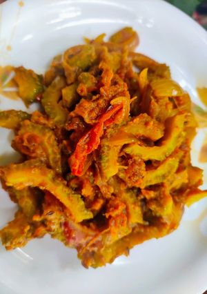 A picture of Karela besan sabji.