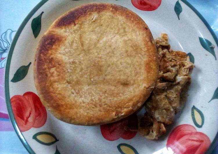 Recipe of Speedy Fried Bread añd Chilli Pepper Omelette