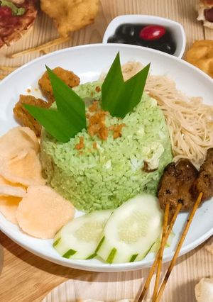 Foto resep "Nasgor sawi manis sate rendang"👍😘❤️