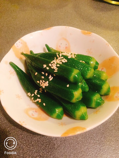 減醣夏日涼拌菜~酸香秋葵 的食譜成品照片