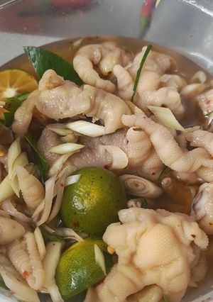 Hình của món Chân gà rút xương xả tắc thơm ngon.