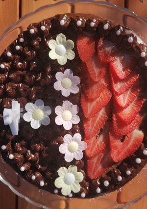 Nutellás, epres torta recept fotója