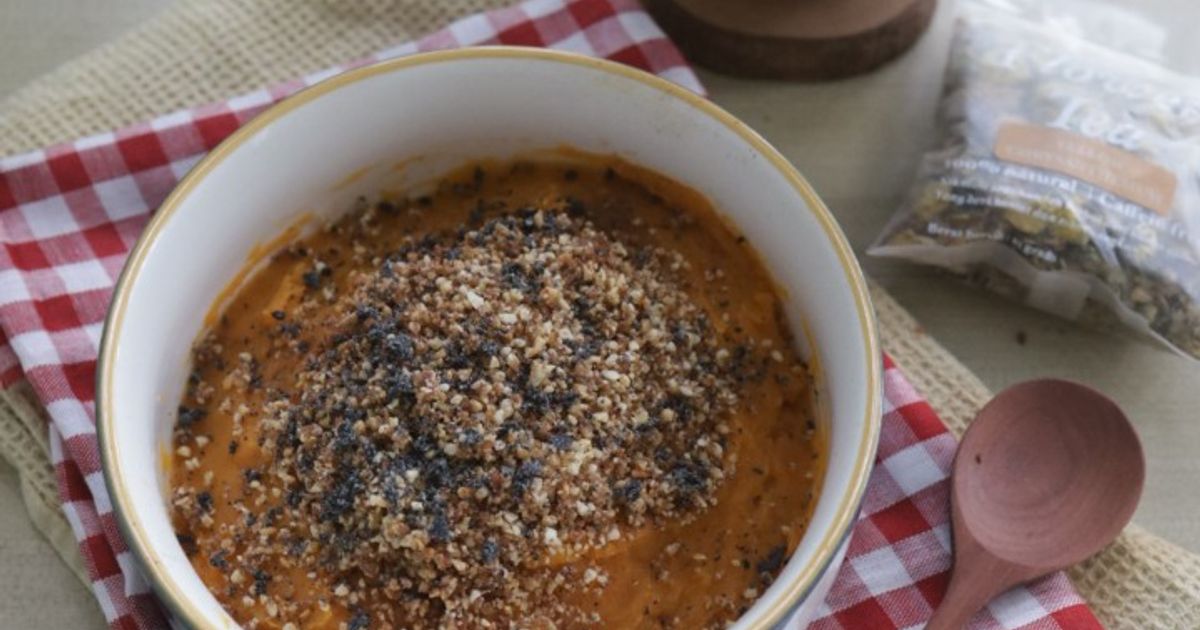 Warm sweet potato puree with roasted peanut and black sesame (eat clean)