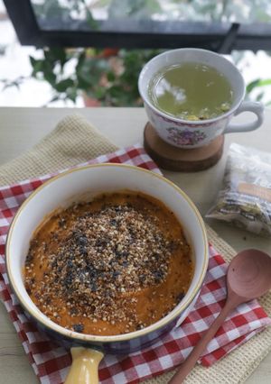 Foto resep Warm sweet potato puree with roasted peanut and black sesame (eat clean)