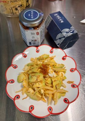 酪梨魩魚XO醬沙拉 的食譜成品照片