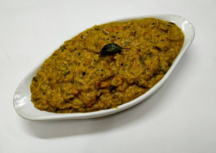 Easiest Way to Make Recipe of Vendakkai Kathirikai Kadayal (Mashed Okra &amp; Brinjal Curry)