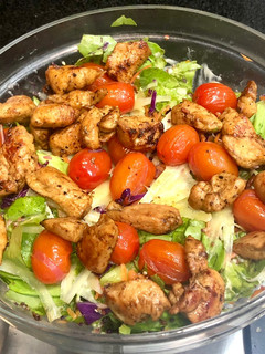 Una foto de 🥗 Ensalada súper completa 🥗
