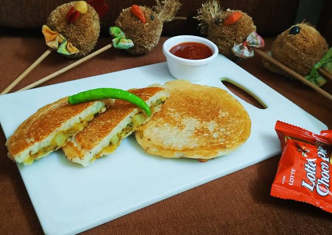 Stuffed Semolina Pancake Recipe