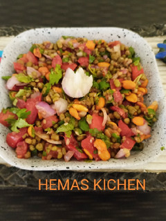 મુંગ પીનટ મસાલા સલાડ (Moong Peanut Masala Salad Recipe In Gujarati) રેસીપી મુખ્ય ફોટો