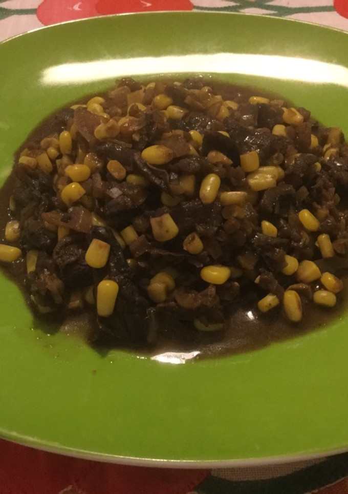 Una foto de Guiso de callampas con choclo