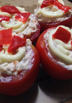 Una foto de Tomates rellenos de atún