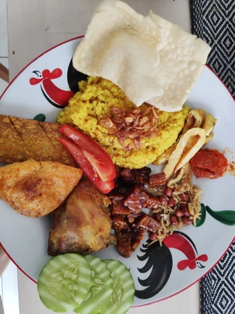 Cara Simple Membuat Resep  Nasi kuning rice cooker maknyus mantap no ribet 🥳 yang Bisa Manjain Lidah, Enak Banget