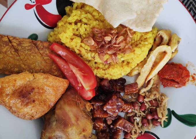 Resep Nasi kuning rice cooker maknyus mantap no ribet 🥳, Bikin Ngiler