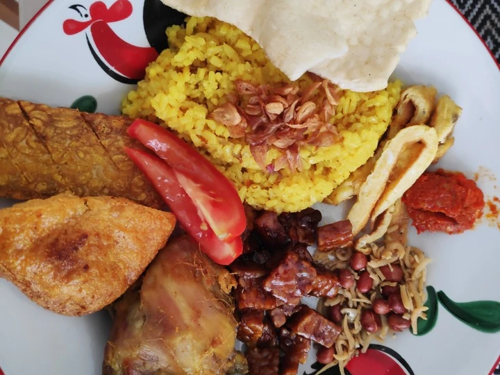 Cara Simple Membuat Resep  Nasi kuning rice cooker maknyus mantap no ribet 🥳 yang Bisa Manjain Lidah, Enak Banget