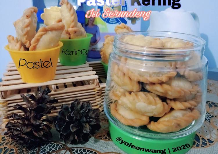 Resep Pastel Kering Isi Serundeng Anti Gagal