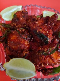 சில்லி சிக்கன்(chilli chicken recipe in tamil) செய்முறை முக்கிய புகைப்படம்