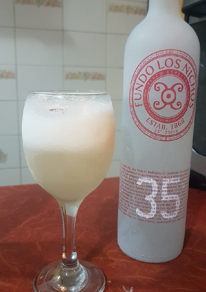 Una foto de The real Pisco Sour