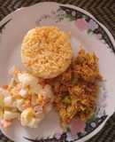 Salpicón de conejo arroz de zanahoria y ensalada fría