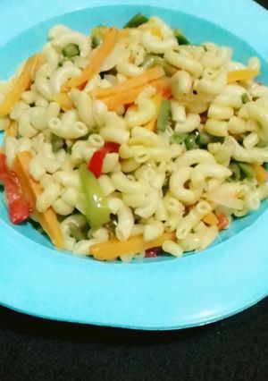 A picture of Macaroni.