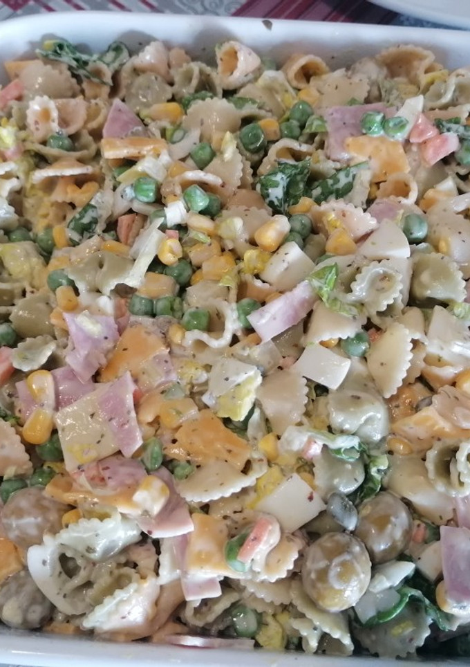 Una foto de 52.Ensalada cremosa de pasta al toque de hierbas