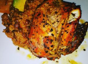 Una foto de Mamposteao de Gandules con Pollo a la Naranja
