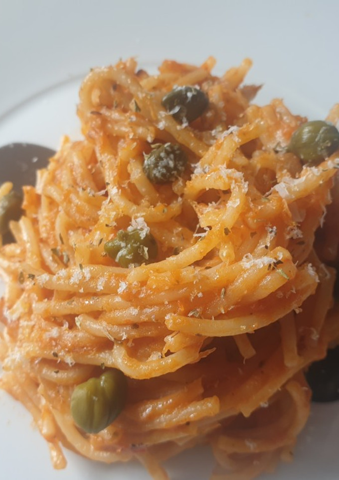 Una foto de Spaghetti al tonno rápidos en Mambo