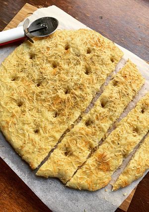 Une photo de ☆Focaccia Emmental Romarin☆