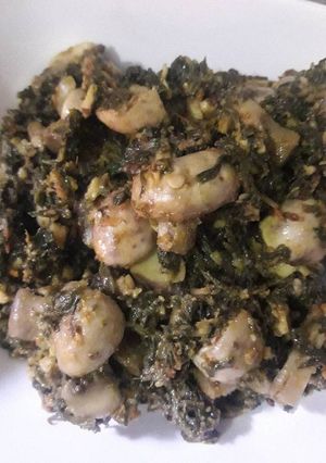 पालक मशरुम (Palak Mushroom recipe in hindi) रेसिपी मुख्य फोटो