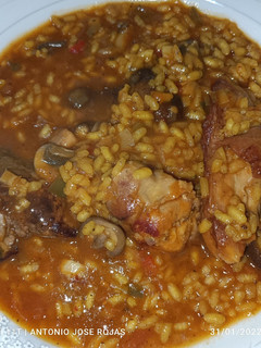 Una foto de Arroz meloso de conejo #cumplimos8