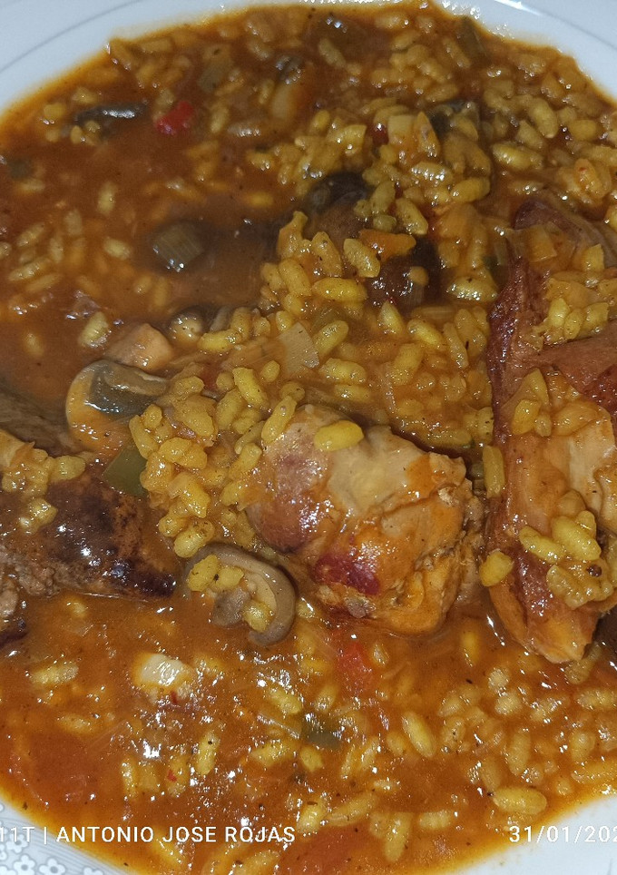 Una foto de Arroz meloso de conejo #cumplimos8