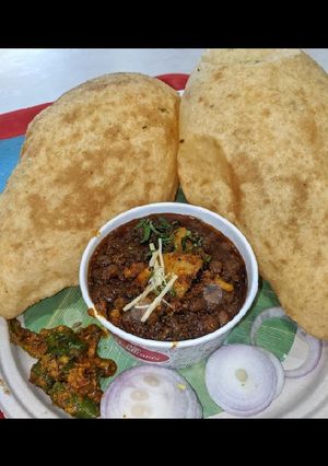 छोले भटूरे (chole bhature recipe in Hindi) रेसिपी मुख्य फोटो