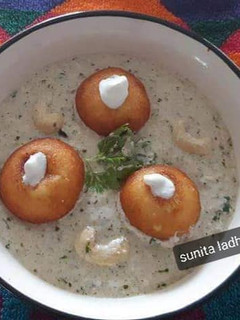 मलाई कोफ्ता विद व्हाइट ग्रेवी (malai kofta with white gravy recipe in Hindi) रेसिपी मुख्य फोटो