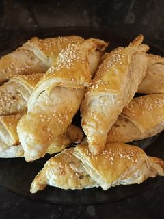 Virslis kifli leveles tésztából recept fotója