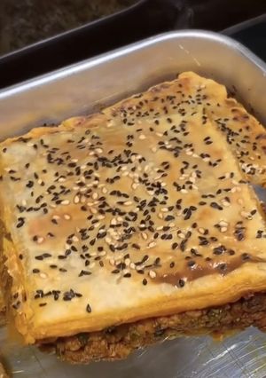 صورة لوصفة فطيرة البف باستري التركية باللحم المفروم