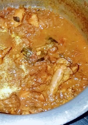 A picture of Chicken Curry.