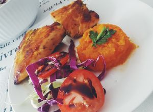Una foto de Pechugas de pollo rellenas con brócoli