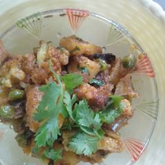 A picture of Gobhi matar Aloo.