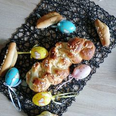 A picture of Zopf bread.