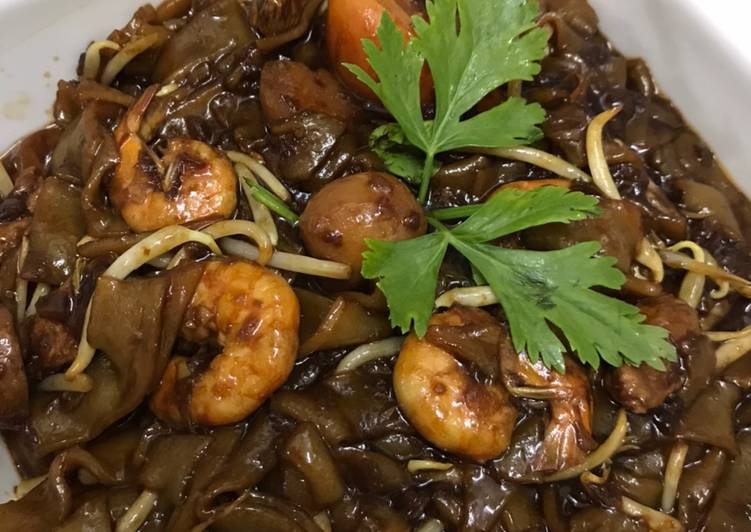 Langkah Mudah untuk Membuat Koeyteow Goreng Basah Sempoi, Enak